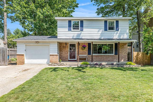 front view picture of 2451 Sherrysw  Street, Wyoming, MI. 49519