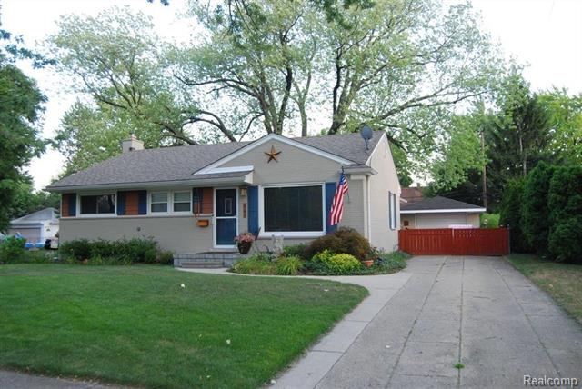 front view picture of 602 Midland Blvd, Royal Oak, MI. 48073