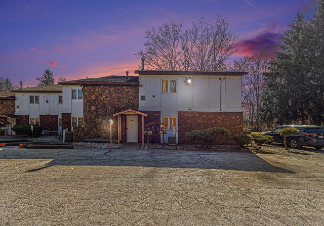 front view picture of 100 E Norton Avenue, Muskegon, MI. 49444