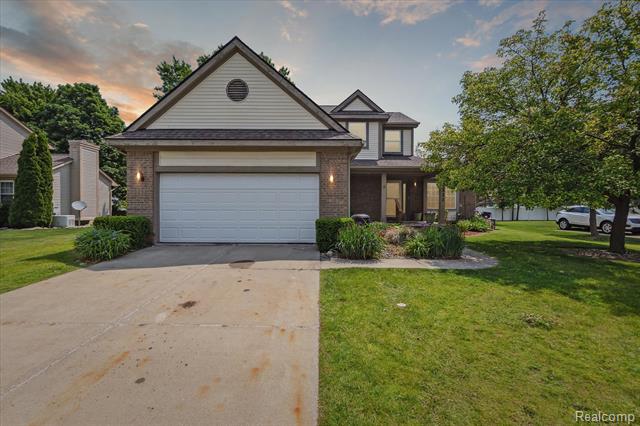 front view picture of 4311 Maplewood Meadows Avenue, Grand Blanc, MI. 48439