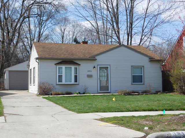 front view picture of 3915 Parkway Dr, Royal Oak, MI. 48073