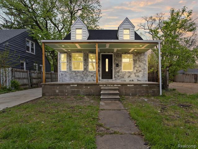 front view picture of 7780 Faust Avenue, Detroit, MI. 48228