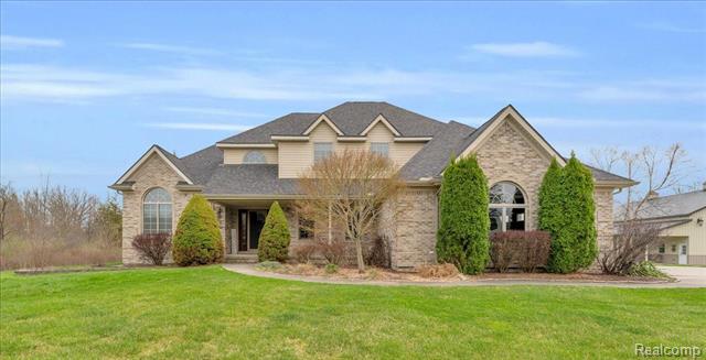 front view picture of 6115 Gratiot Ave, Saint Clair, MI. 48079