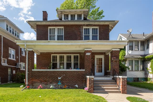 front view picture of 214 Worcester Pl, Highland Park, MI. 48203