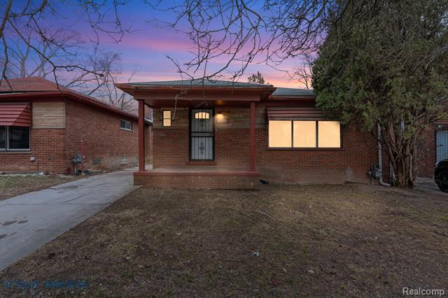 front view picture of 14666 Rutherford Street, Detroit, MI. 48227