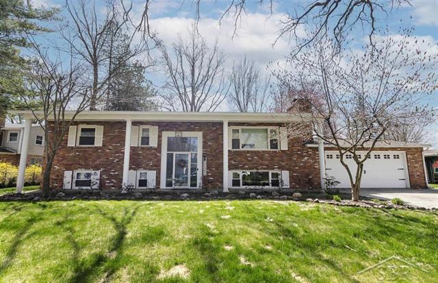 front view picture of 411 Rollcrest Ct., Midland, MI. 48640