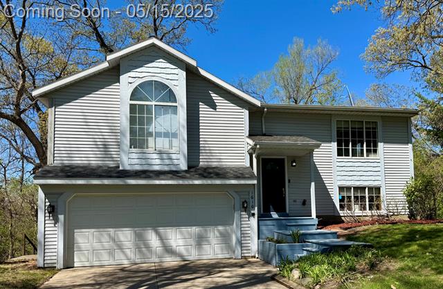 front view picture of 1610 Timberlanene  Lane, Grand Rapids, MI. 49505