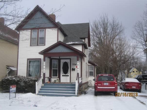 front view picture of 726 Wheaton, Kalamazoo, MI. 49008