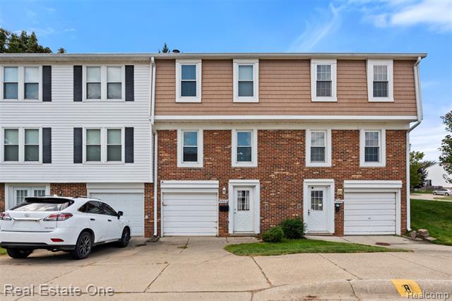 front view picture of 37682 Charter Oaks Blcd., Clinton Township, MI. 48036