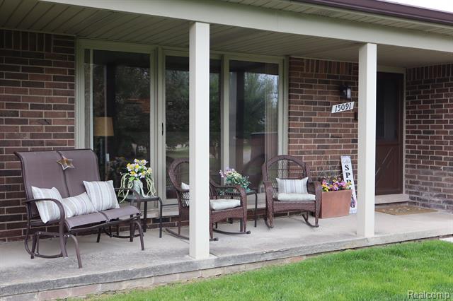 front view picture of 15091 Sebastian Ct., Utica, MI. 48315