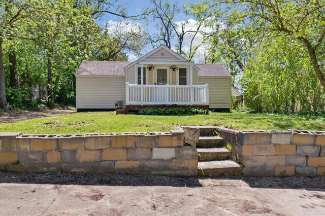 front view picture of 417 Garfield, Kalamazoo, MI. 49001