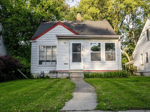 front view picture of 18350 Codding Street, Detroit, MI. 48219