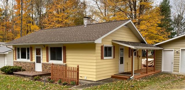 front view picture of 7519 9Th Street, Stanwood, MI. 49346