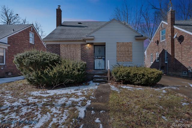 front view picture of 9327 Fielding Street, Detroit, MI. 48228