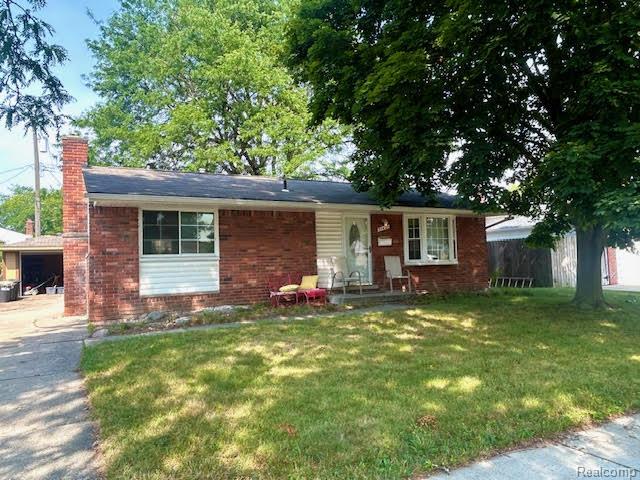 front view picture of 31421 Meadows Ave, Madison Heights, MI. 48071