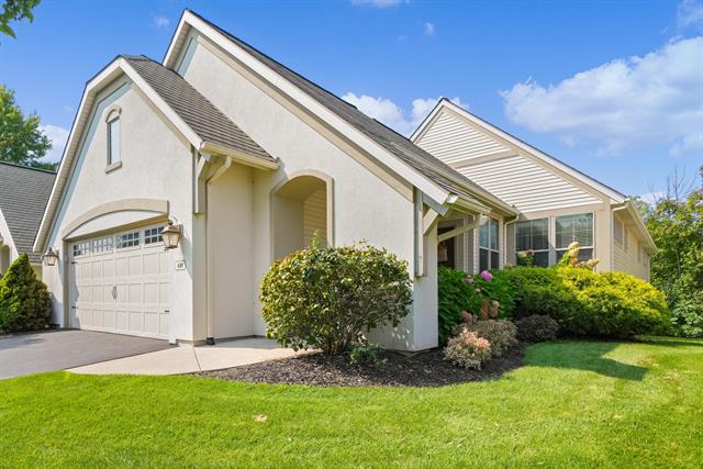 front view picture of 449 Enclavese  Court, Grand Rapids, MI. 49546