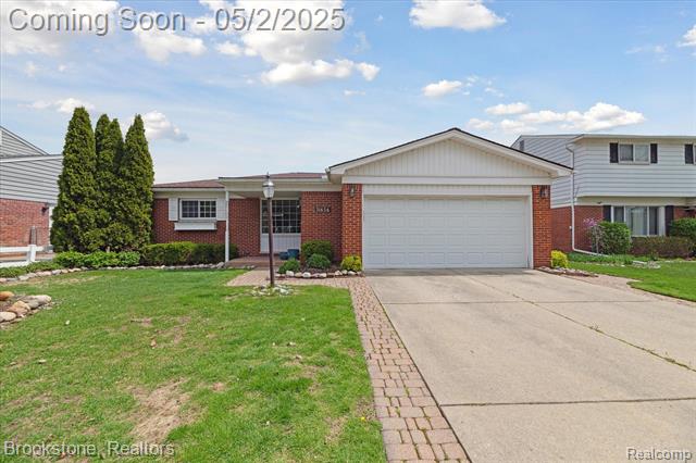 front view picture of 31656 Campbell Rd, Madison Heights, MI. 48071