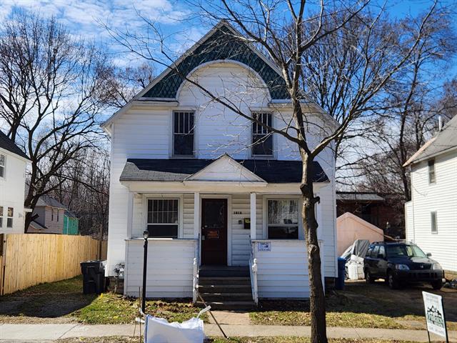 front view picture of 1816 High Street, Kalamazoo, MI. 49001