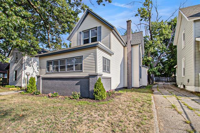 front view picture of 1047 Watkinsse  Street, Grand Rapids, MI. 49507
