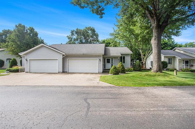 front view picture of 1067 Aspen Drive, Muskegon, MI. 49441