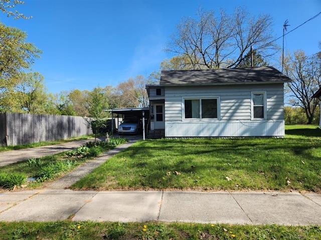 front view picture of 758 Oak Avenue, Muskegon, MI. 49442
