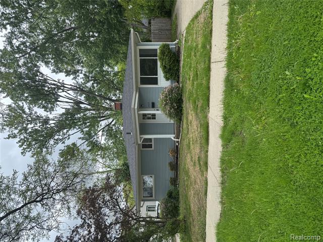 front view picture of 4227 Crooks Rd, Royal Oak, MI. 48073