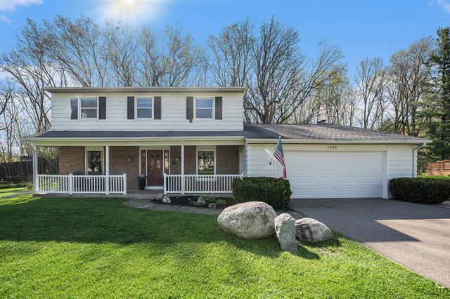 front view picture of 1205 Bunkerhill Drive, Kalamazoo, MI. 49009