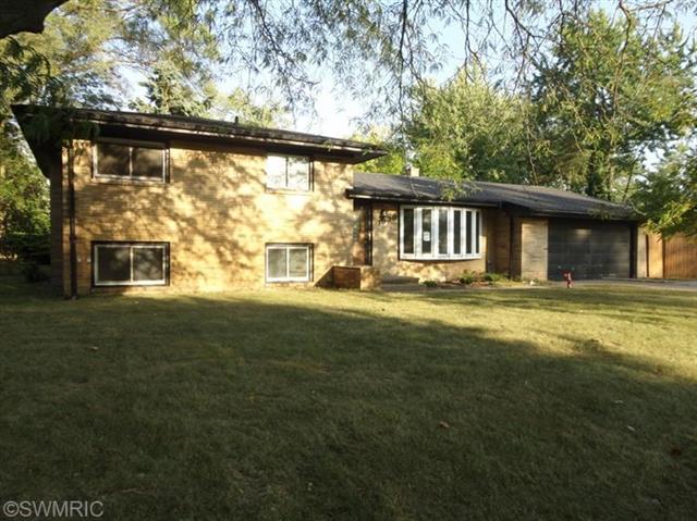 front view picture of 1939 Ogden, Benton Harbor, MI. 49022