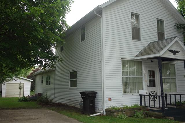 front view picture of 142 River Street, Hillsdale, MI. 49242