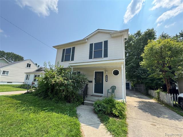 front view picture of 309 Massoit St, Clawson, MI. 48017