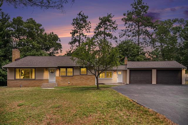 front view picture of 7177 Thorncrestse  Drive, Grand Rapids, MI. 49546