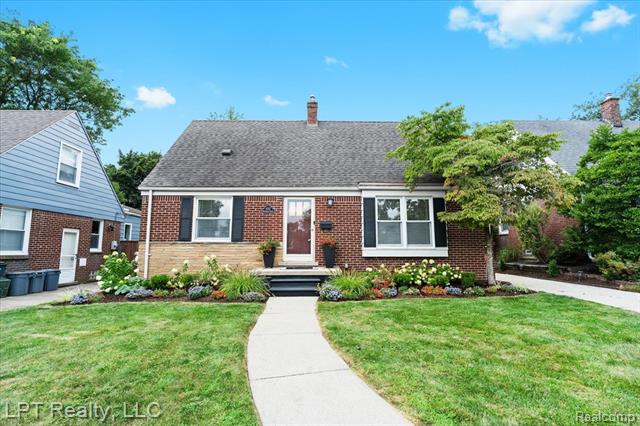front view picture of 4357 Robinwood Ave, Royal Oak, MI. 48073