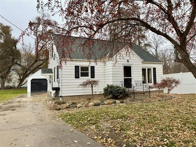 front view picture of 243 Grove Street, Coopersville, MI. 49404