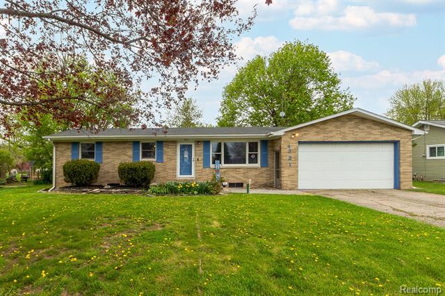 front view picture of 4321 Esta Drive, Flint, MI. 48506