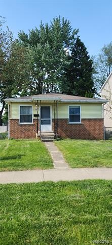 front view picture of 358 Massoit St, Clawson, MI. 48017