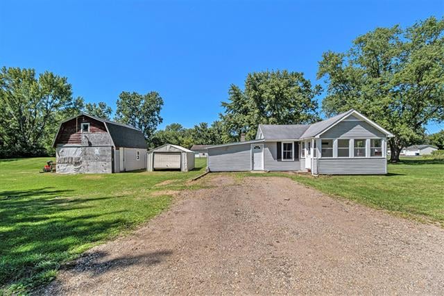 front view picture of 1982 Mckinley Street, Kalamazoo, MI. 49004