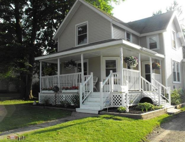 front view picture of 1323 4Th Avenue, Lake Odessa, MI. 48849