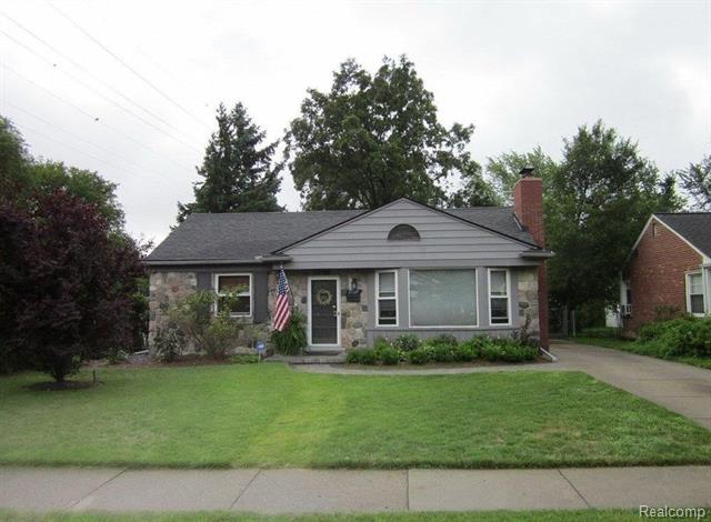 front view picture of 15509 Buckingham Ave, Franklin, MI. 48025