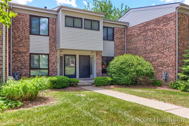front view picture of 6244 Lincolnshirese  Court, Grand Rapids, MI. 49546