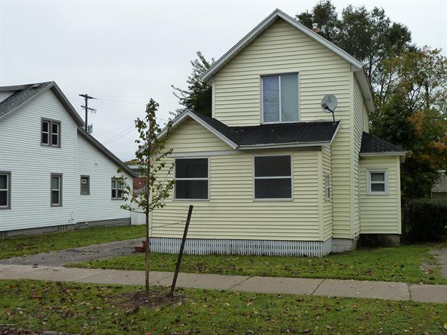 front view picture of 421 Gilbertse  Street, Grand Rapids, MI. 49507