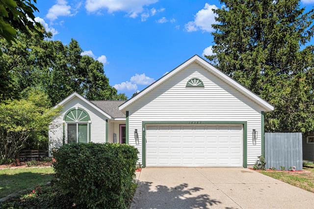 front view picture of 14387 Pine Creek Drive, Holland, MI. 49424