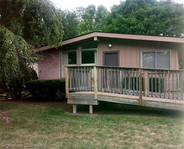 front view picture of 2017 Nakota Rd, Royal Oak, MI. 48073