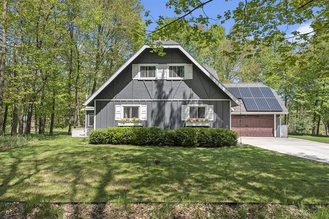 front view picture of 9787 Center Lane, Stanwood, MI. 49346