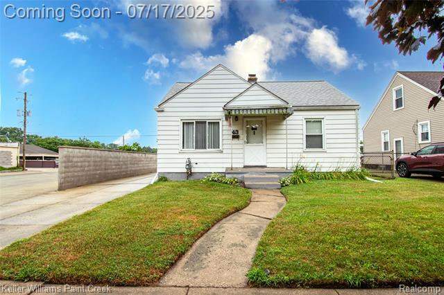 front view picture of 43 Charlevoix St, Clawson, MI. 48017
