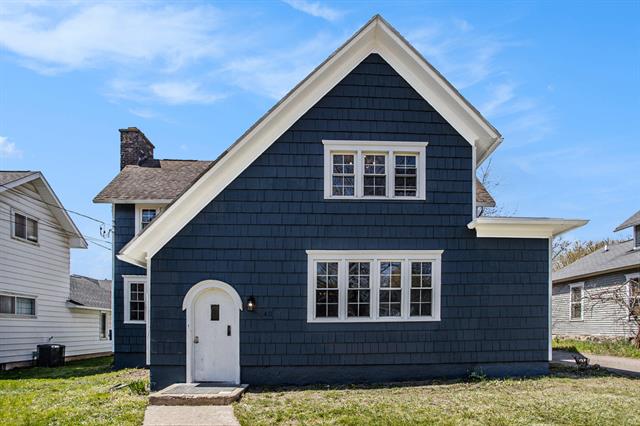 front view picture of 40 Poplar Street, Battle Creek, MI. 49017