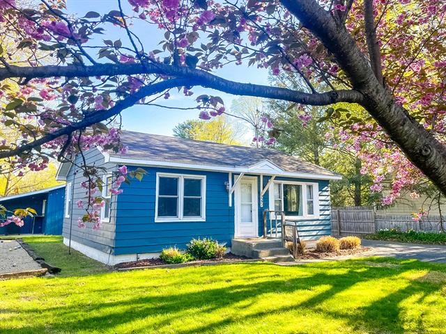 front view picture of 7271 Harbert Road, Sawyer, MI. 49125
