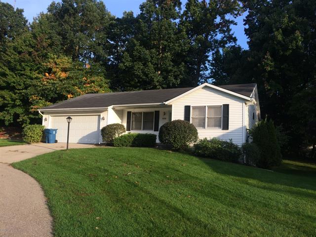 front view picture of 347 Duke Of Yorknw  Court, Comstock Park, MI. 49321