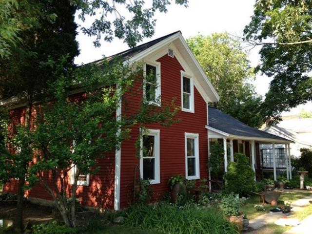front view picture of 36 Chestnut Street, Douglas, MI. 49406