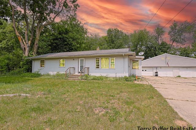 front view picture of 607 66Thse  Street, Grand Rapids, MI. 49548