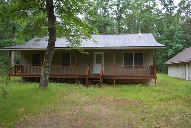front view picture of 9361 S Peacock Trail, Baldwin, MI. 49304